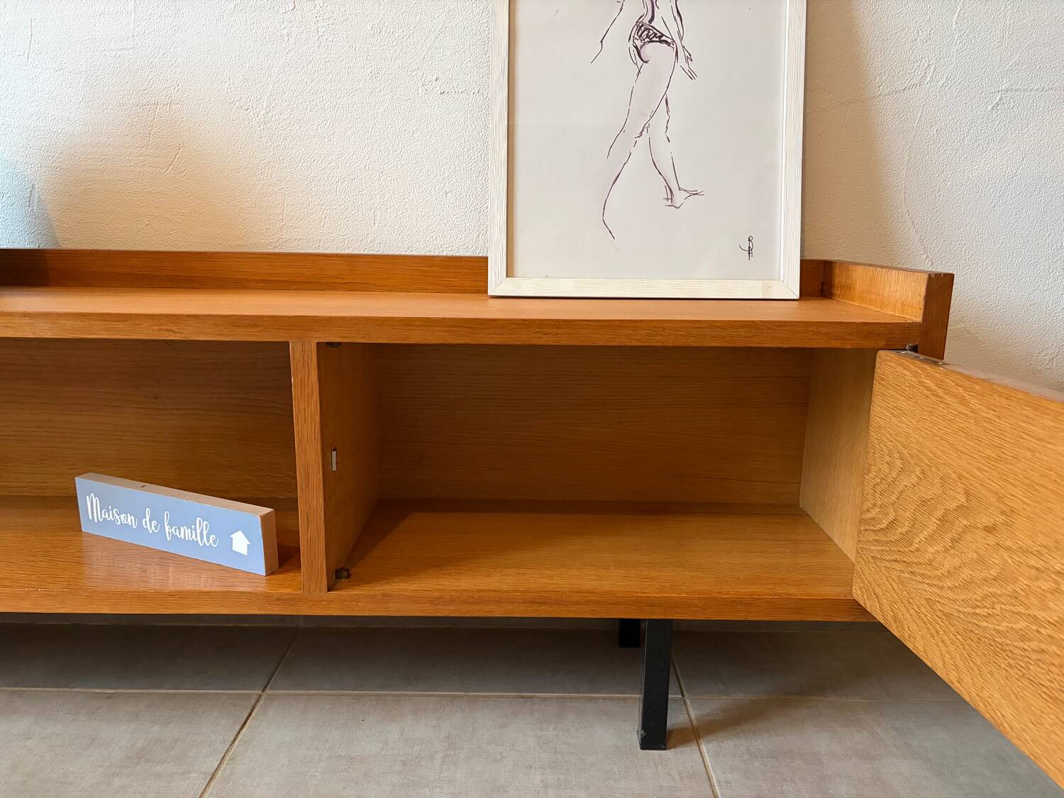 Vintage low oak sideboard (shallow)