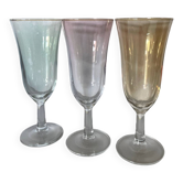 3 coupes à champagne colorées irisées
