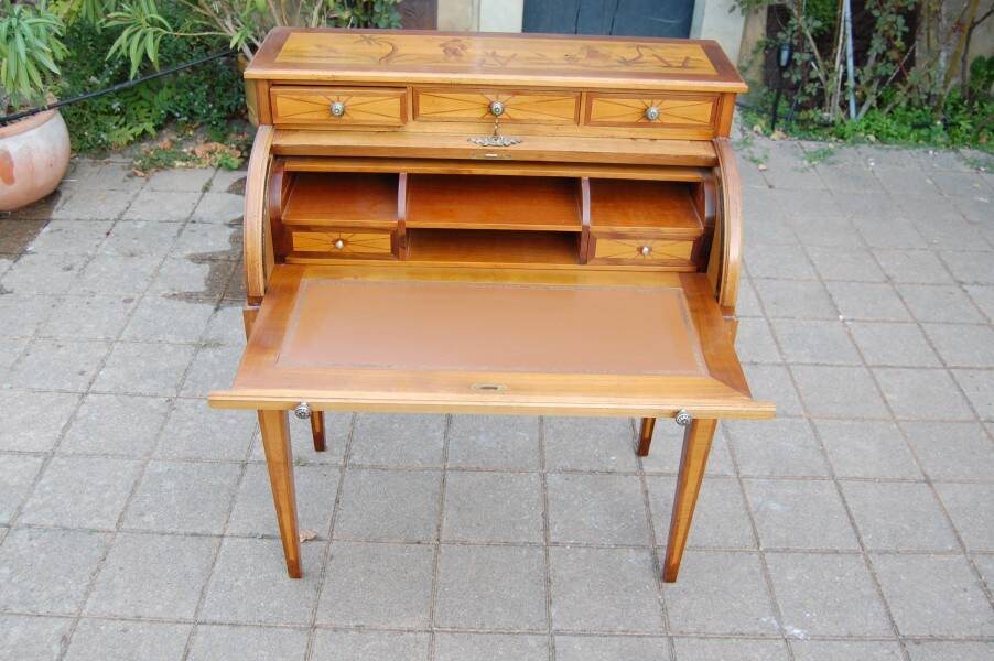 cylinder desk in Louis XVI style