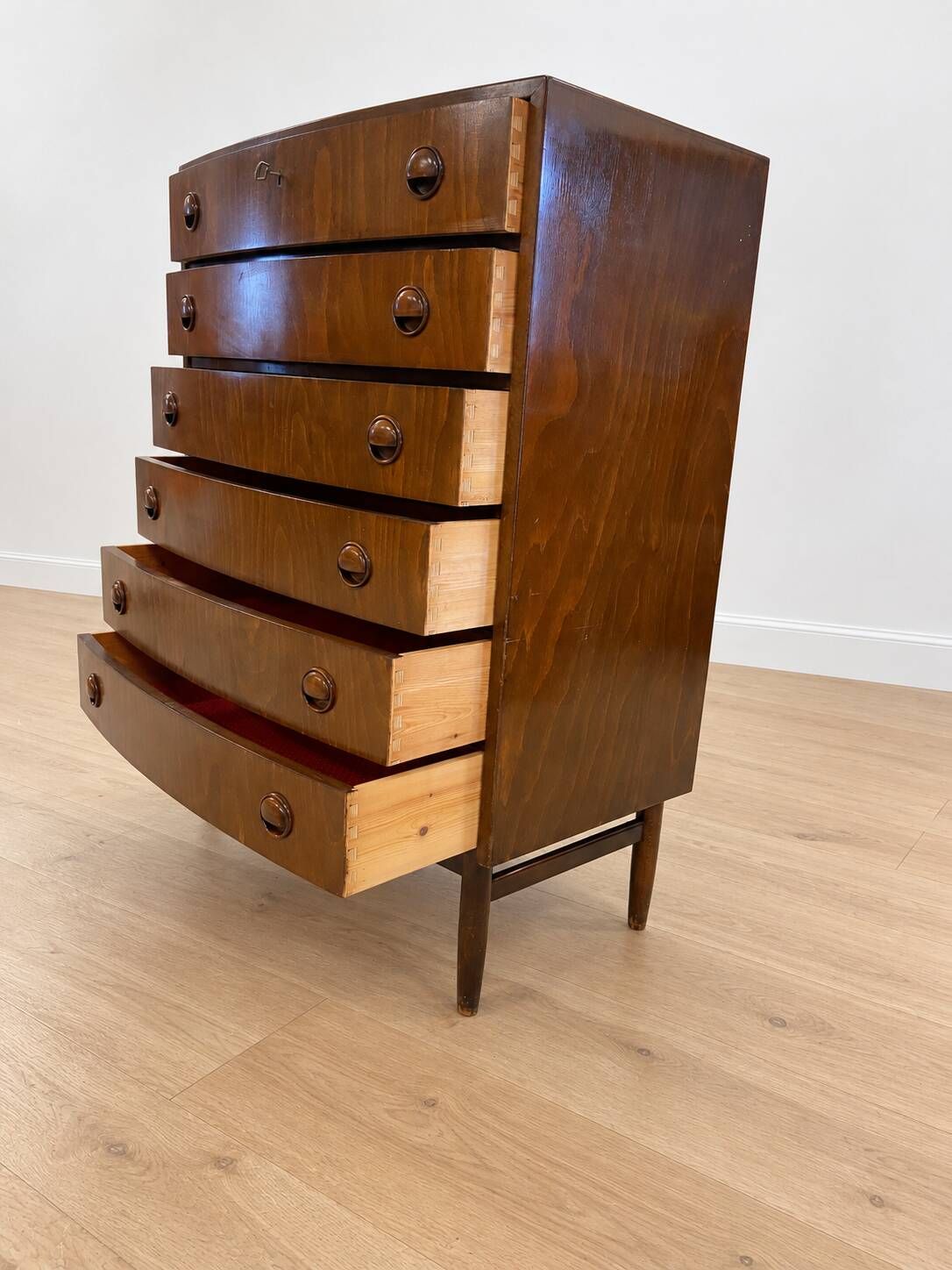 Commode haute en acajou danois vintage des années 1960.