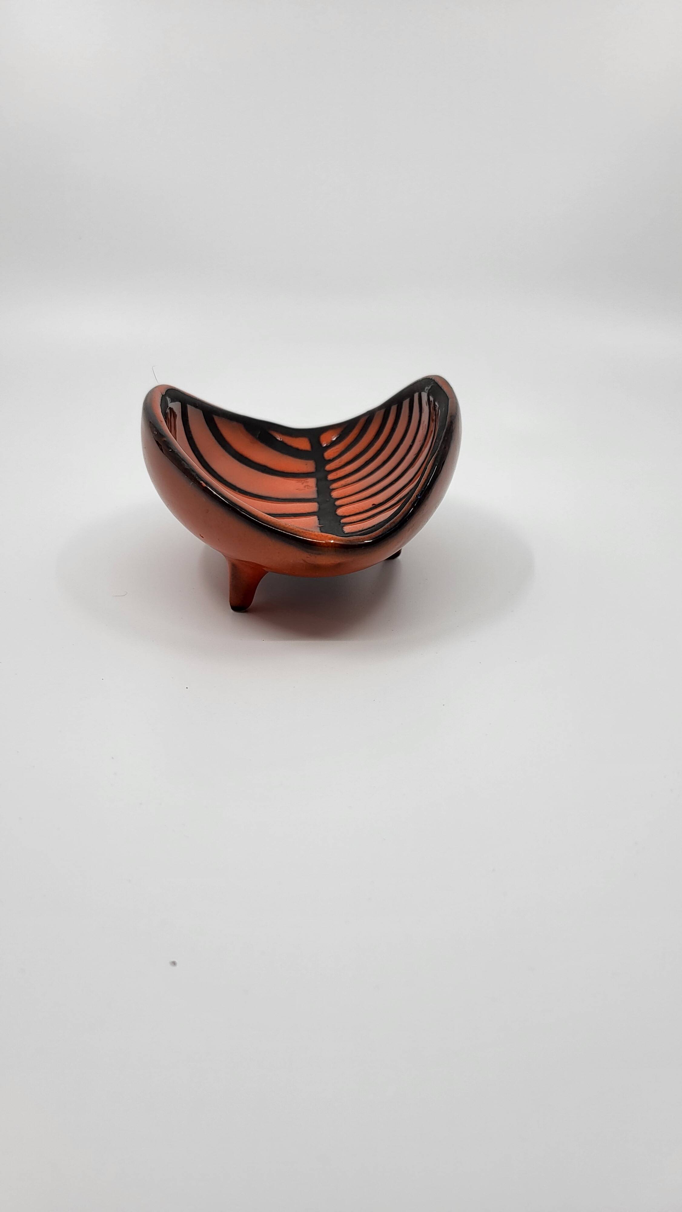 Empty Pocket / Ashtray by Roger Capron