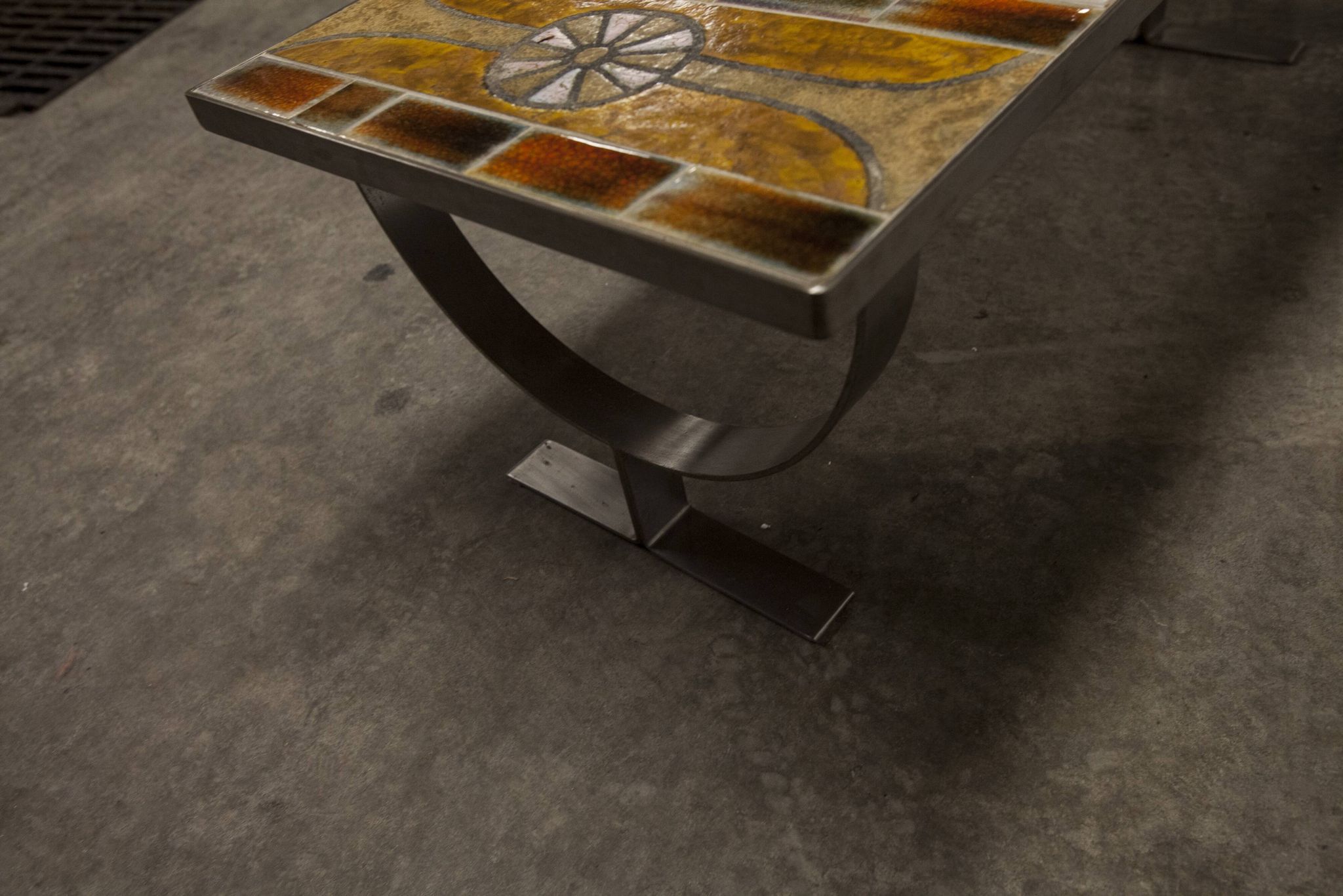 Ceramic coffee table and brushed steel Roche Bobois design Gregorieff 70s, 108x47cm