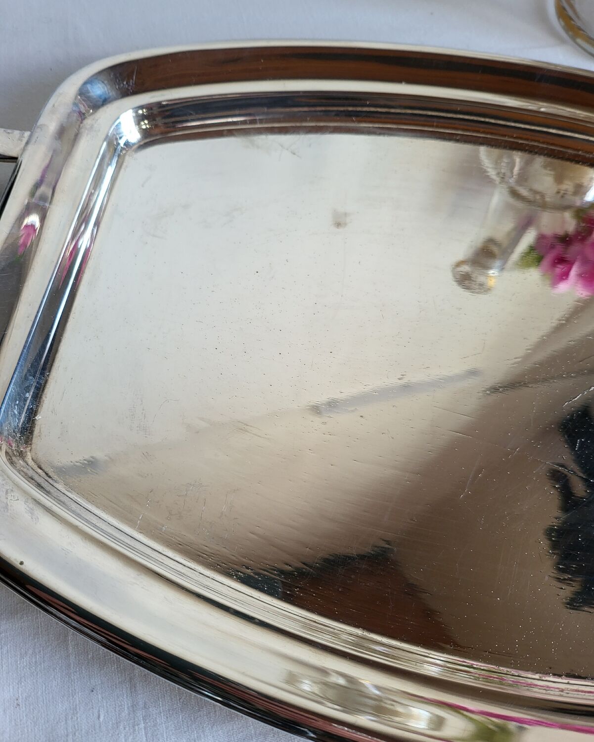 Silver-plated serving dish Quist and its asparagus cradle grid.