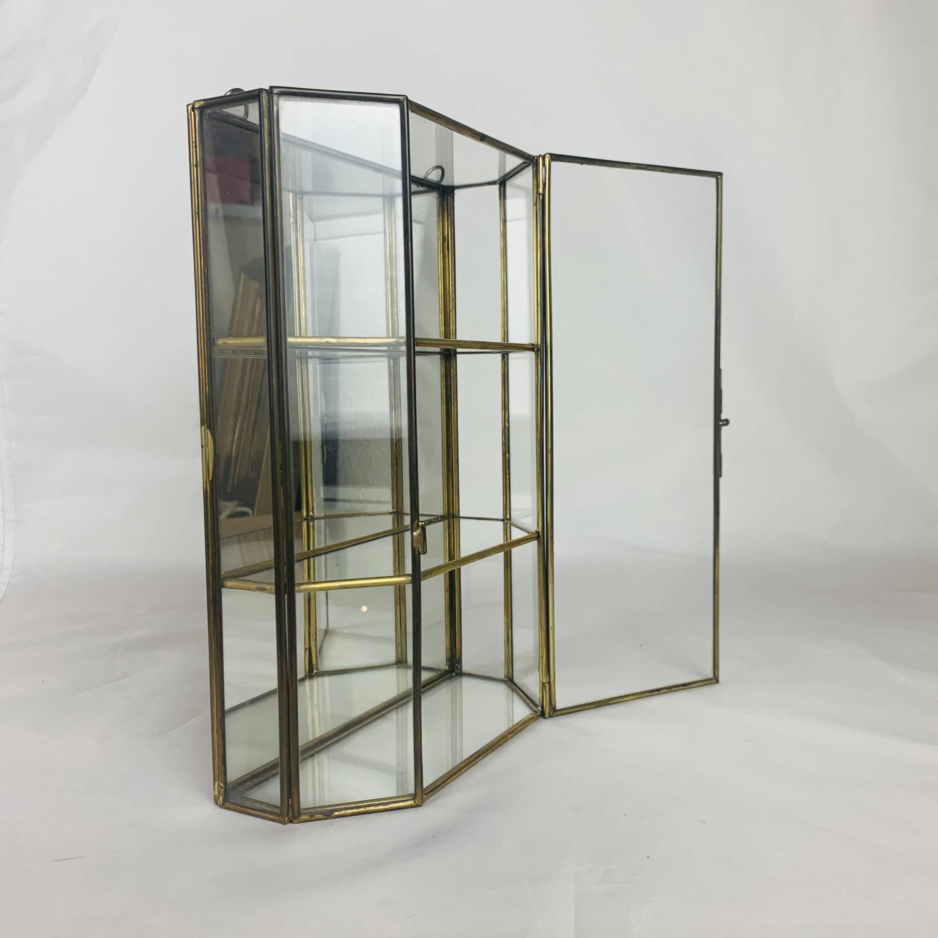 Vitrine miniature laiton verre, étagère