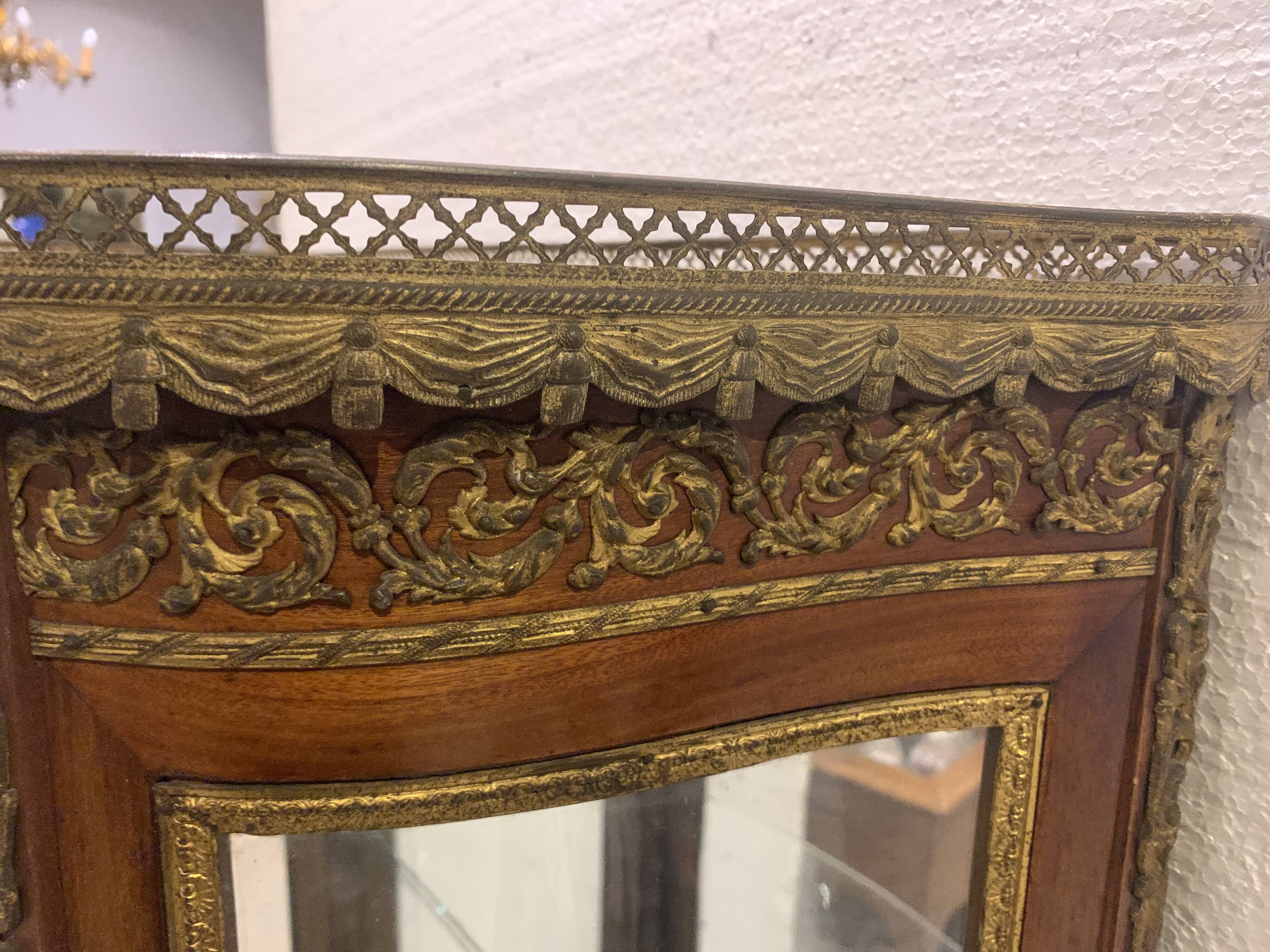 Napoleon III showcase in mahogany and chiseled bronze XX century