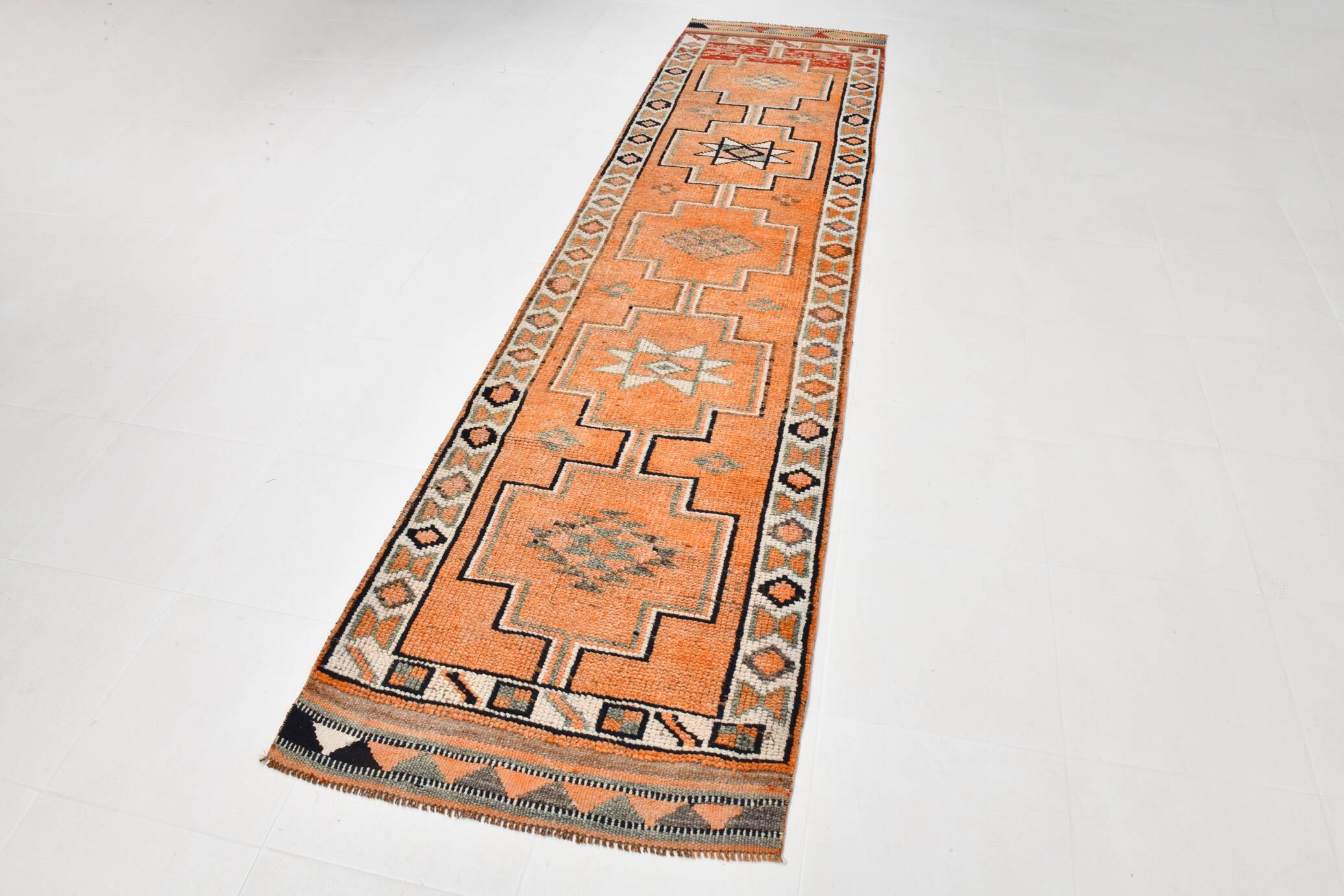Soft Peach Vintage Boho Chic Floor Runner Rug, 85x331 Cm