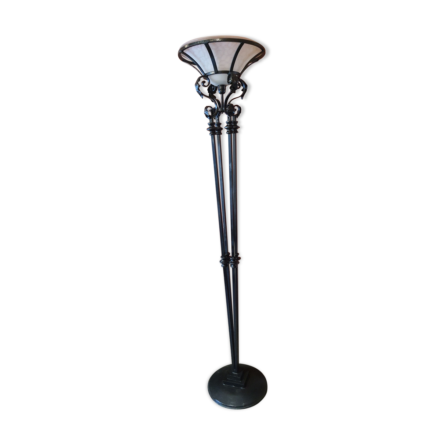 Art deco lamppost