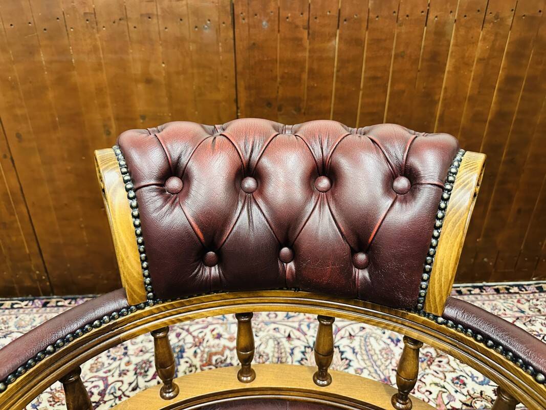 Set English Chesterfield Captain Chairs red Office chair