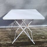 White Christmas folding bistro table