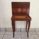 TABLE CIGAR BOX OR INMEANED JEWELRY