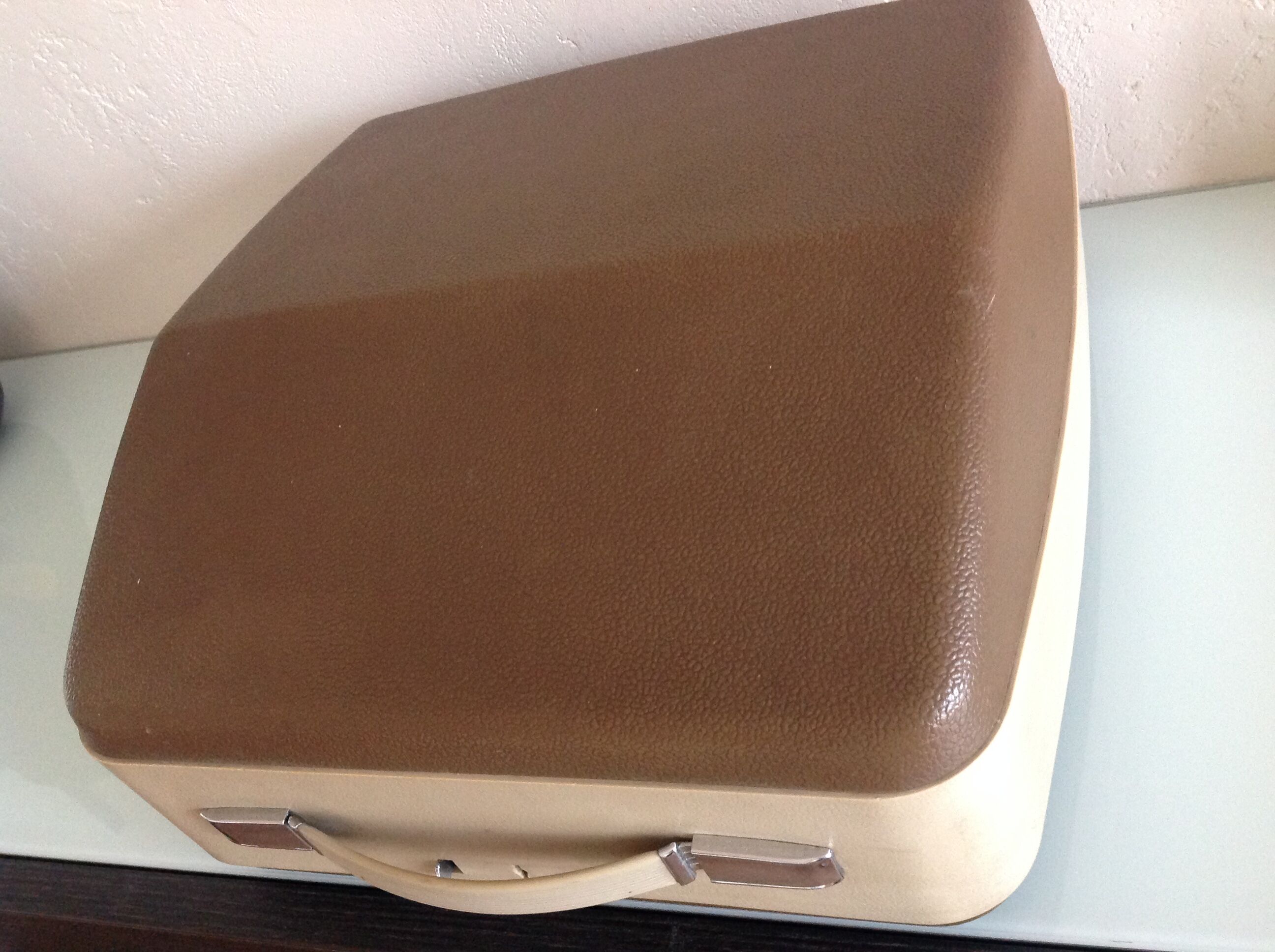 Triumph Gabriele E beige/ vintage 60s writing machine