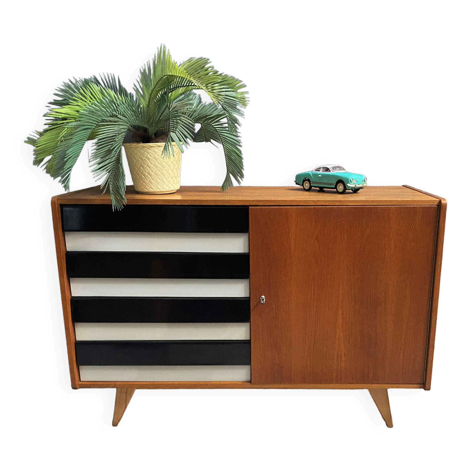 Jiri Jiroutek sideboard model U458 1960s