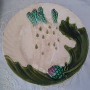 Two old asparagus plates in Salins barbotine