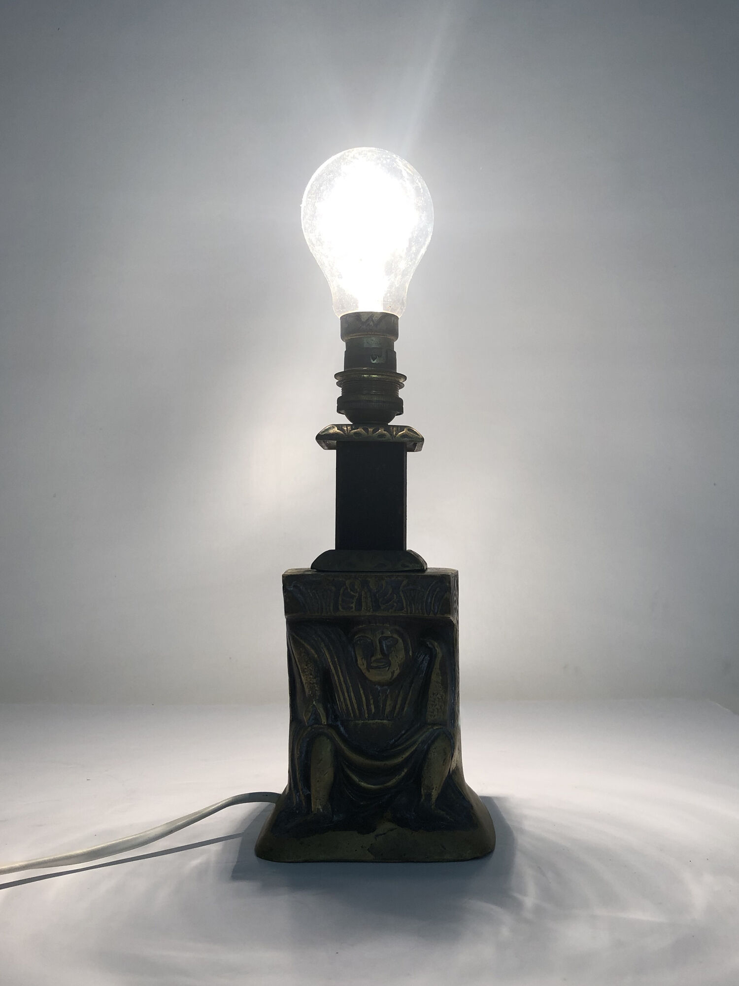 Pair of table lamps, Art Deco period bedside lamp, bronze and metal