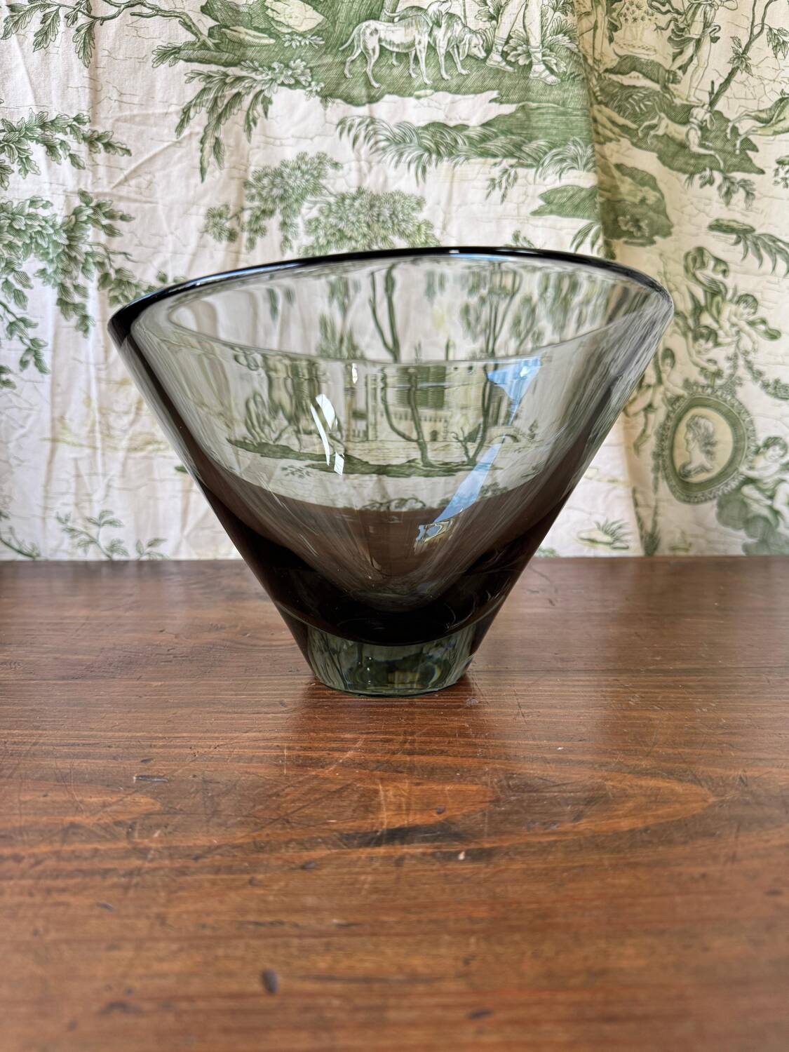 Large asymmetrical bowl designed by Per Lütken for Holmegaard