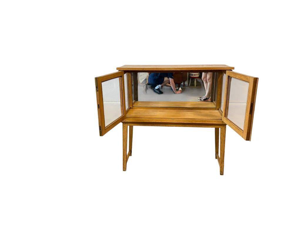 Display cabinet/tea cabinet/vintage wooden shelf