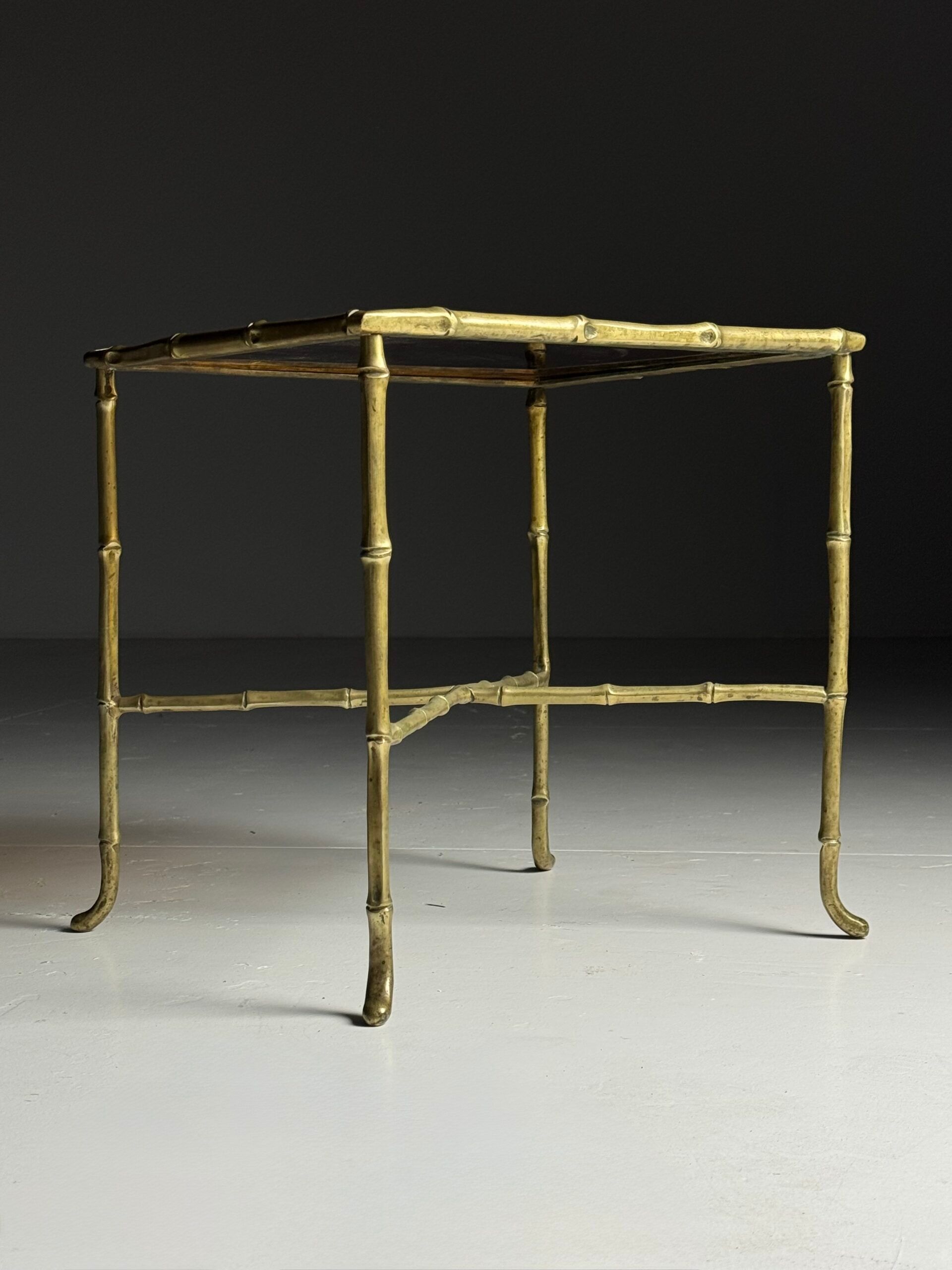 Table d'appoint en faux bambou