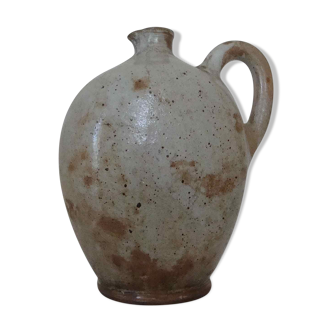 Sandstone pitcher