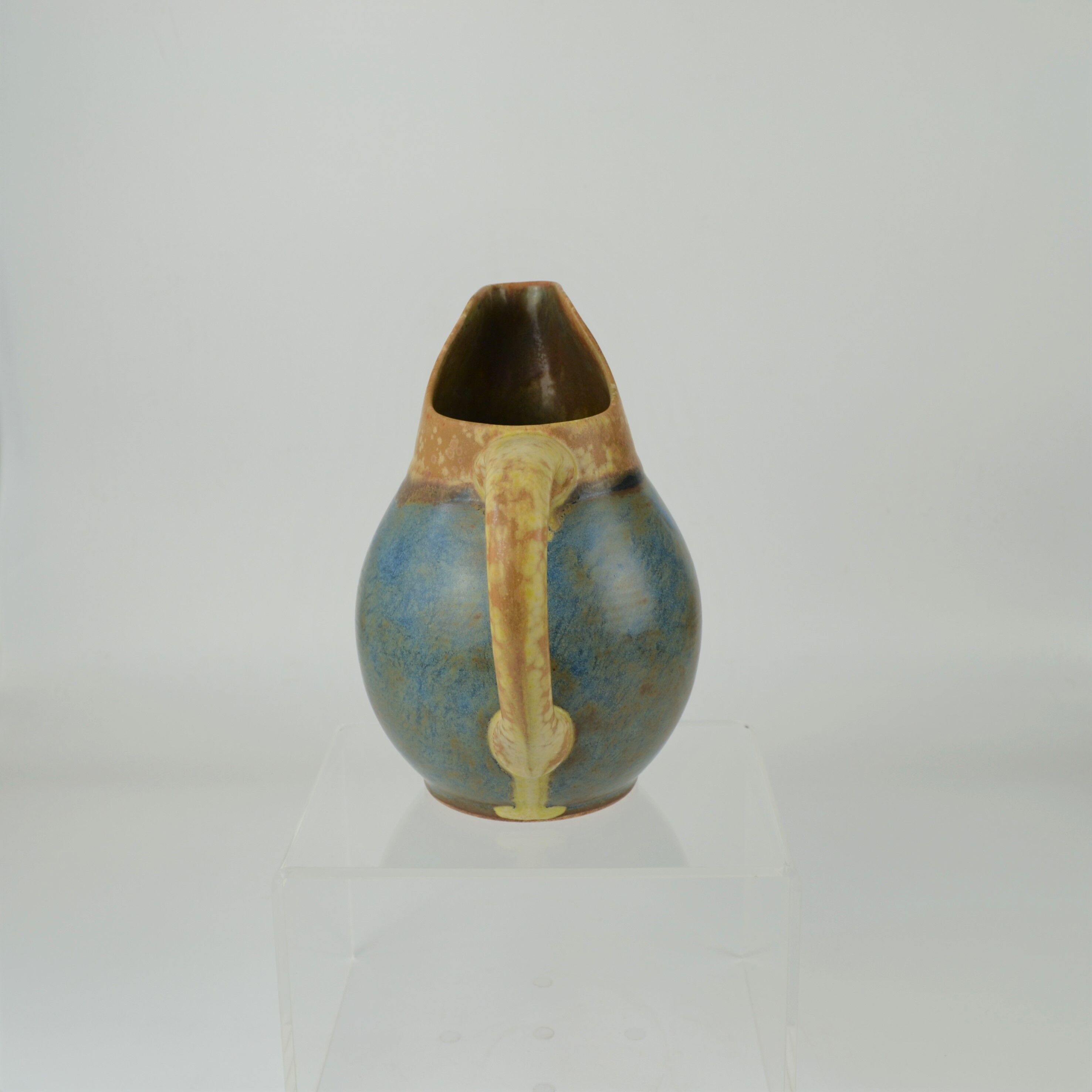 Two-tone pitcher in sandstone by Louis Lourioux