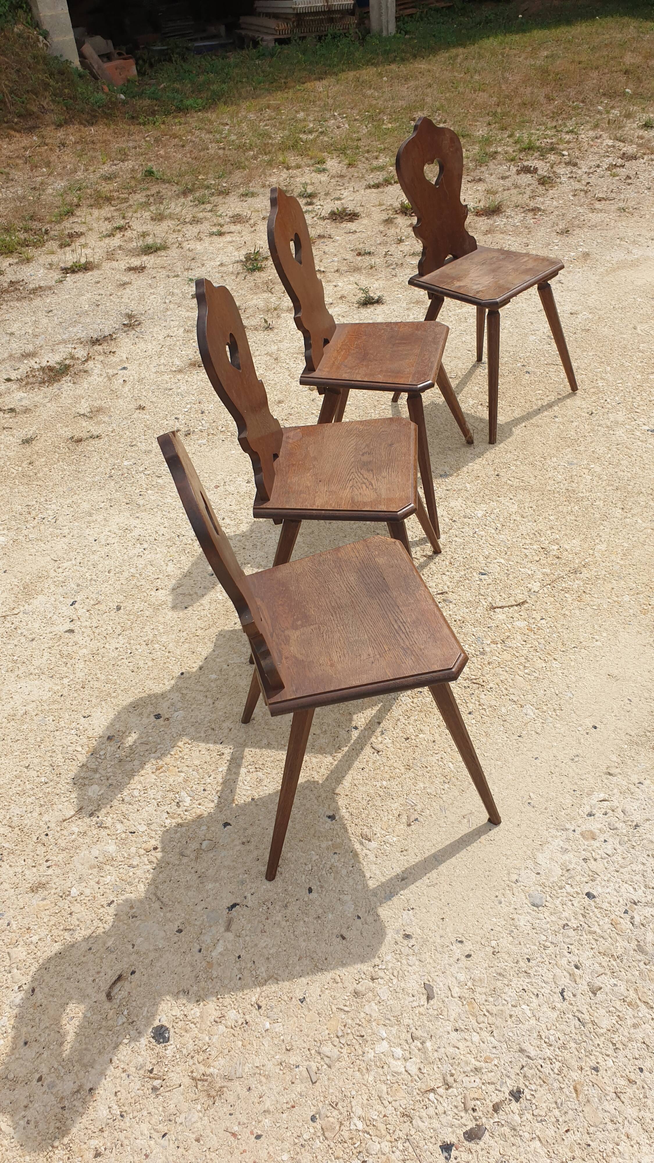 Set of 4 solid oak chairs "Alsatian style" - 20th century