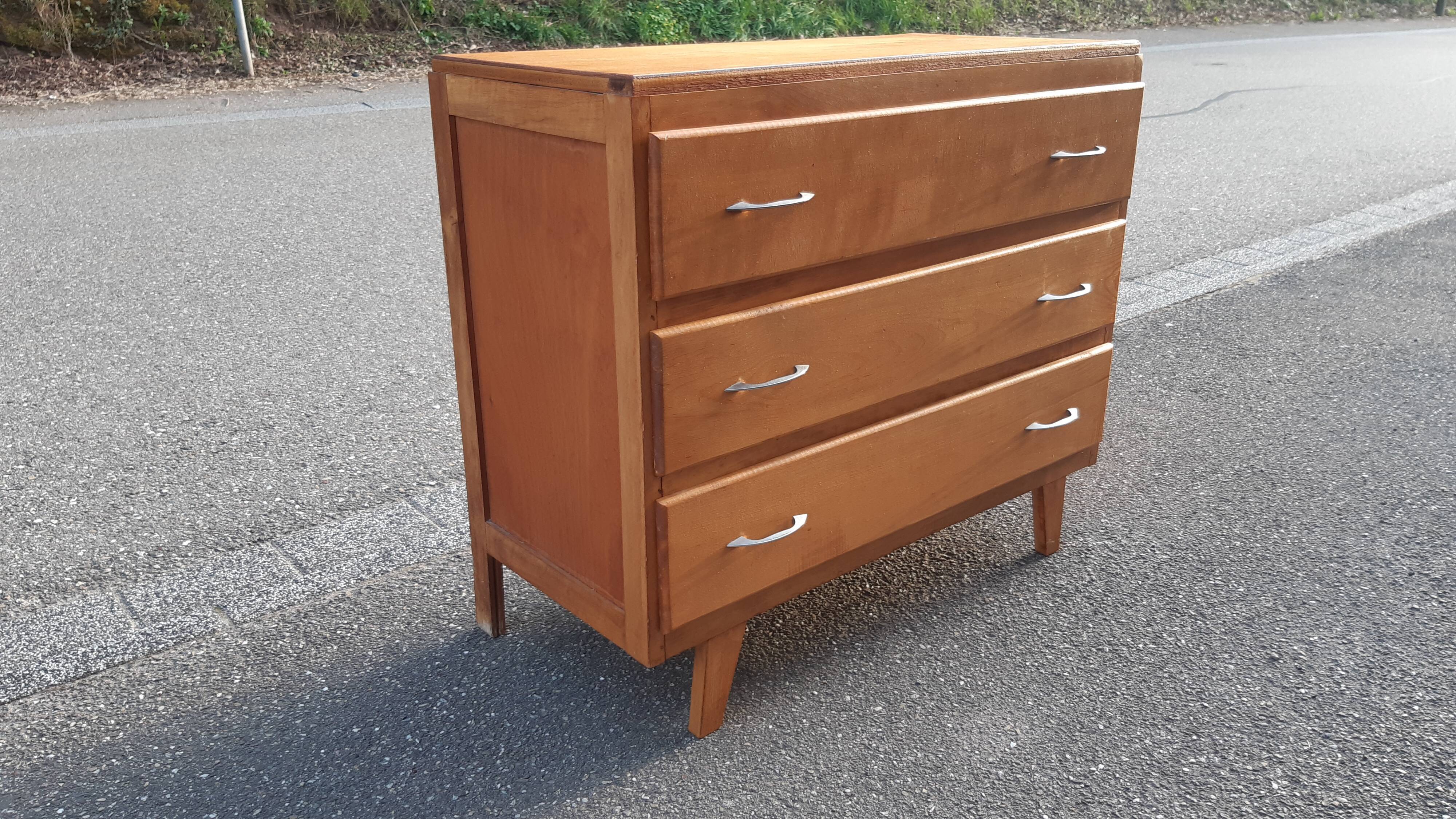 Vintage chest of drawers