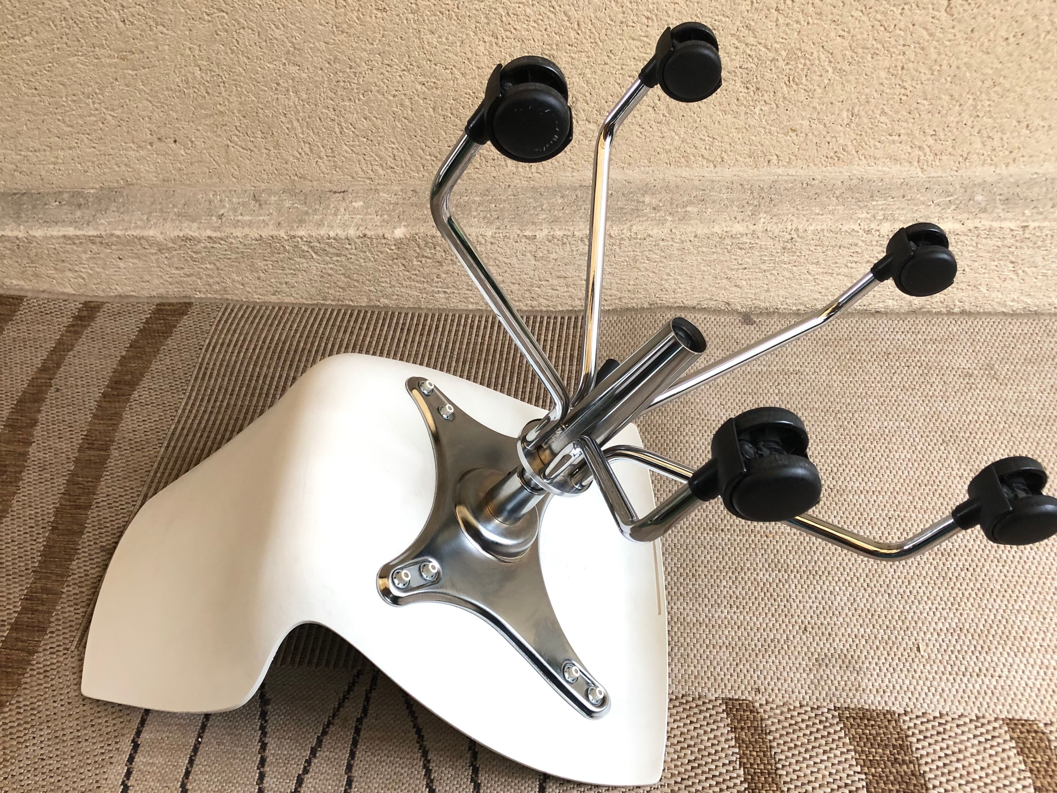 Chaise de bureau Kartell Mauï par Vico Magistretti 1990