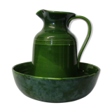 Broc and its green ceramic basin
