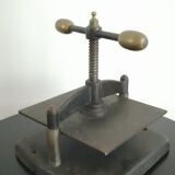 Old press for binding "Ravasse"