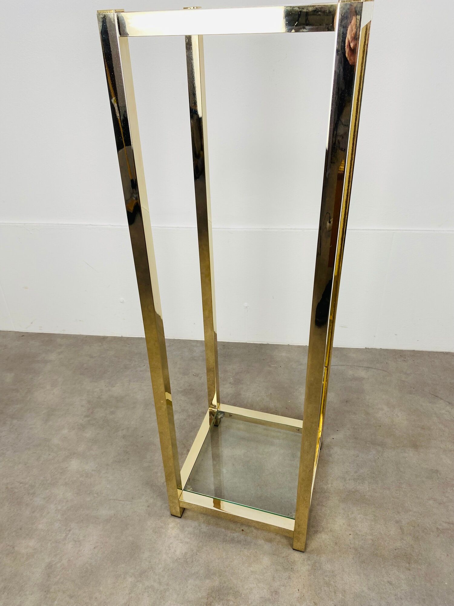 Gilded metal fifth wheel column and Hollywood Regency style glass 70s