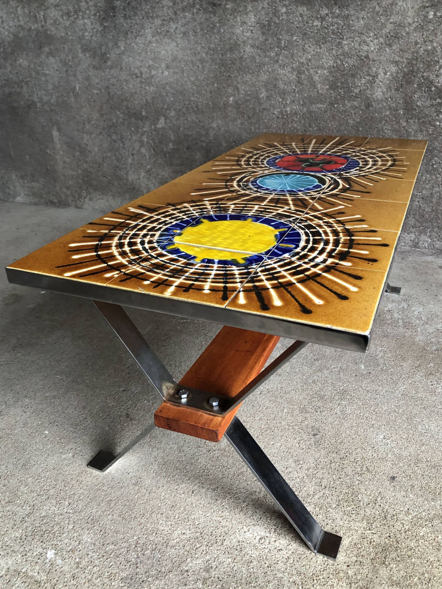 Ceramic coffee table and chrome and wood legs, Juliette Belarti, 1960