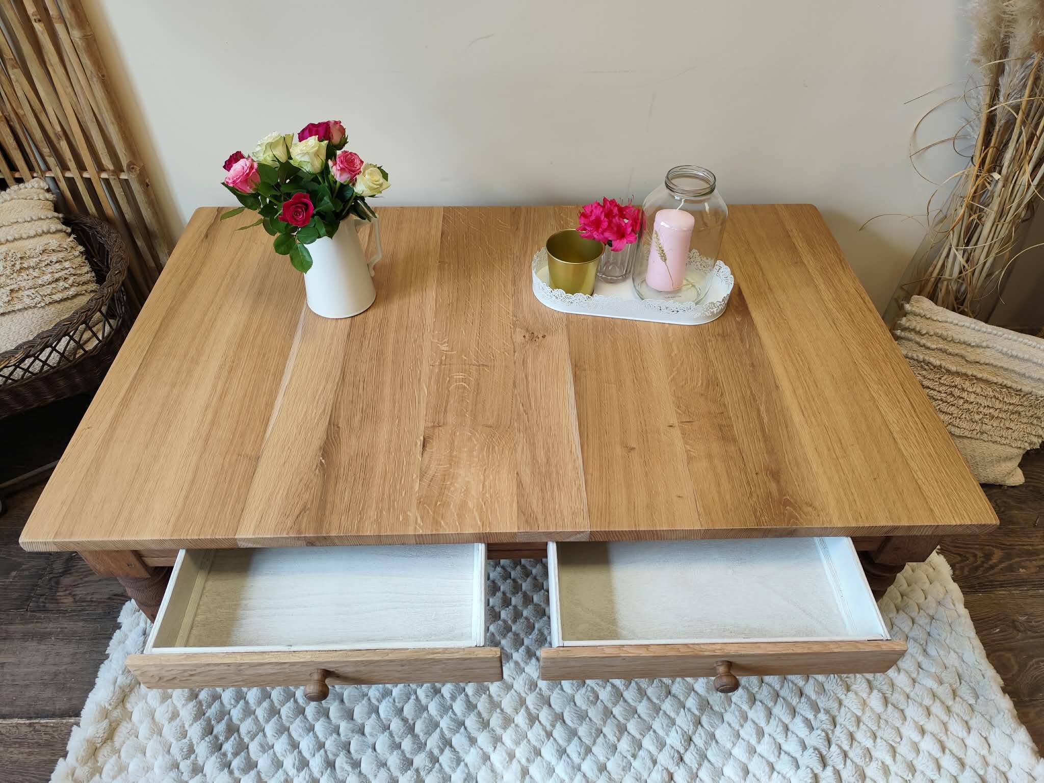 Farmhouse coffee table in oak