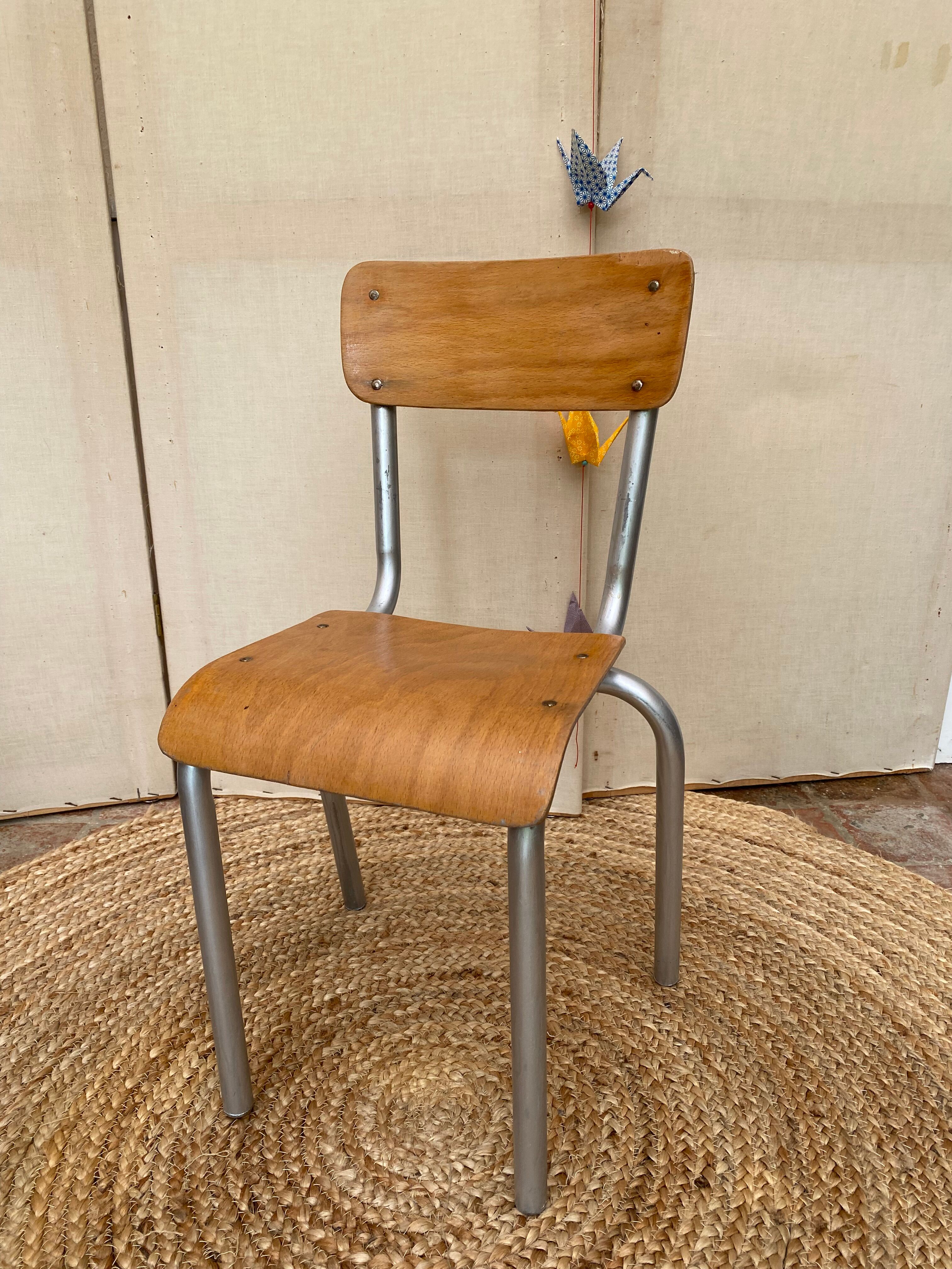 Table et chaise d'écolier