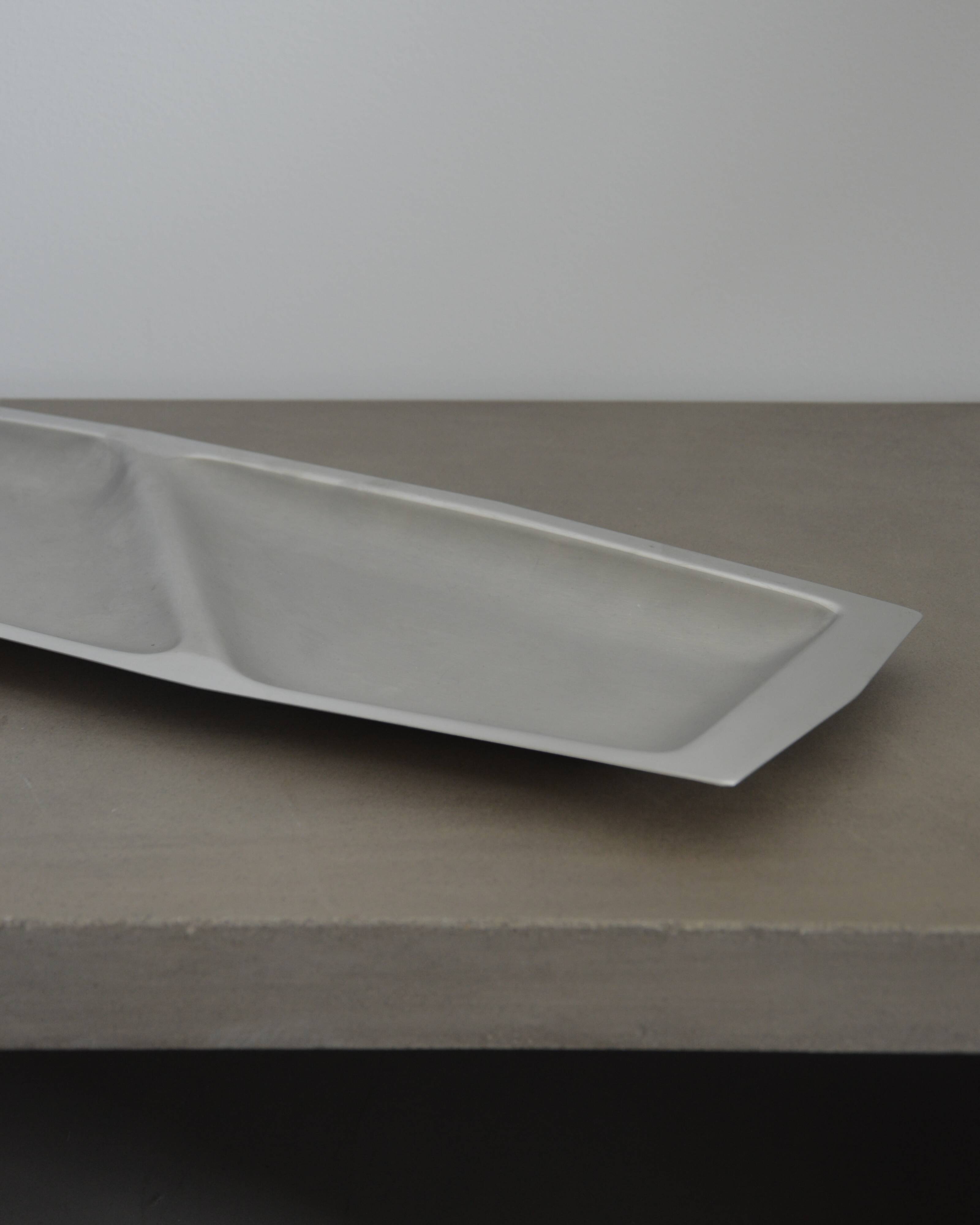 Long Plateau Vintage Metal Design Space Age / Futuristic / 70's