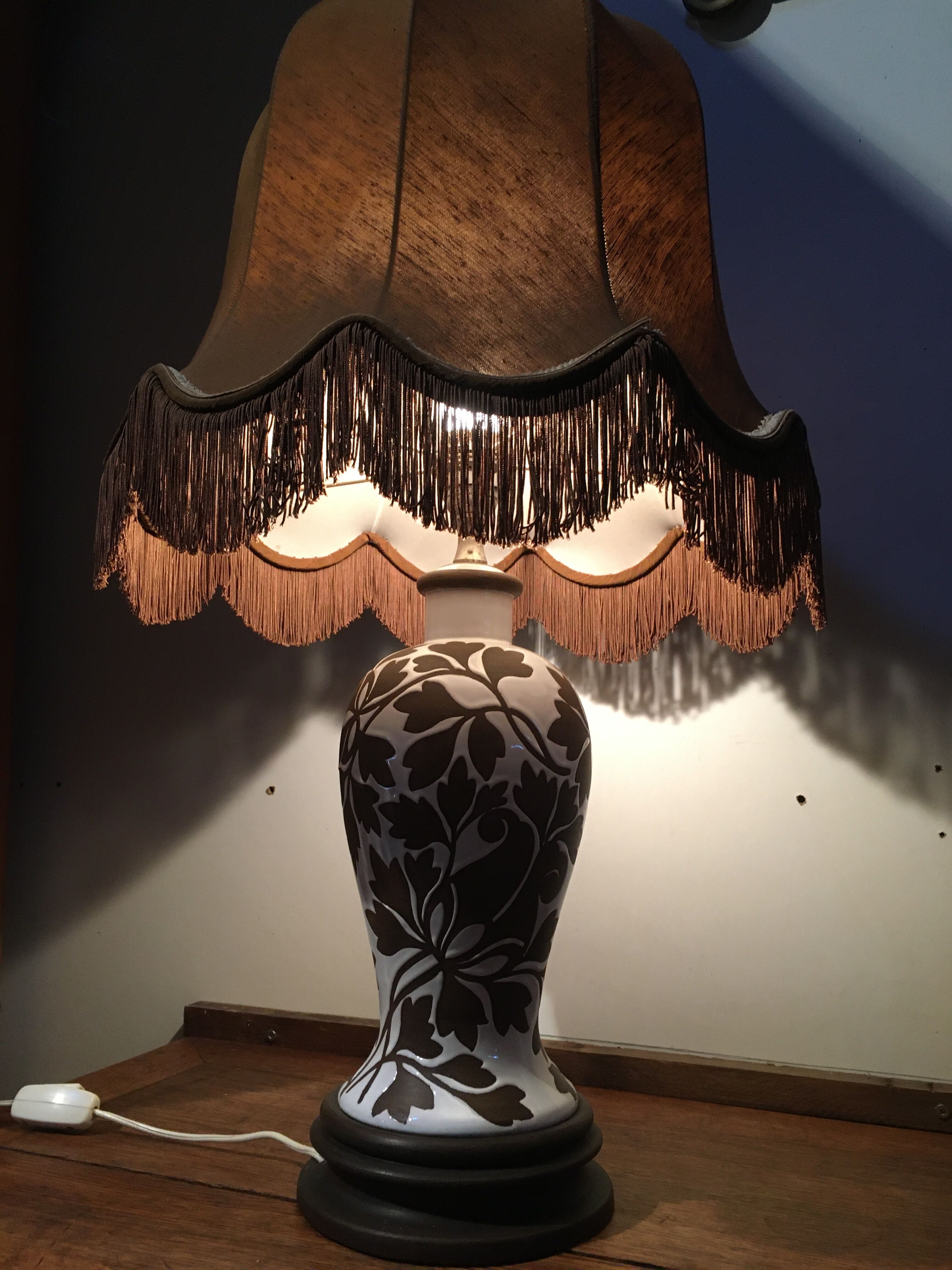 Ceramic lamp and wooden base from the 70s