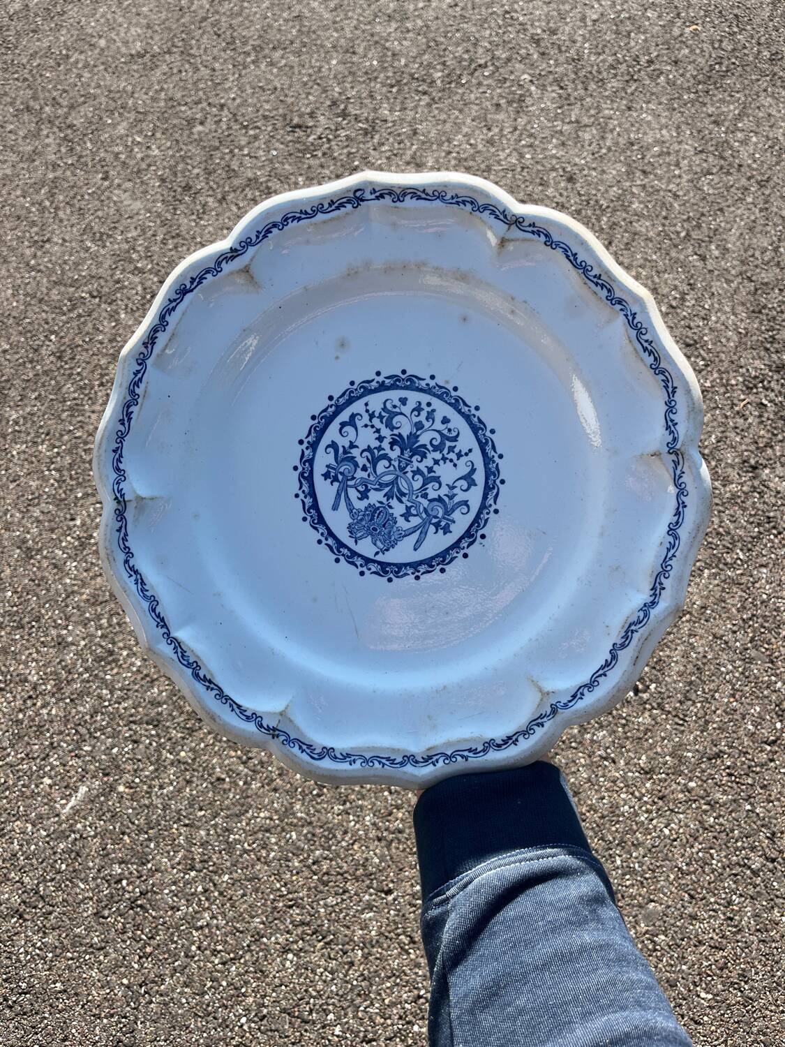 Old Gien earthenware dish with blue decoration