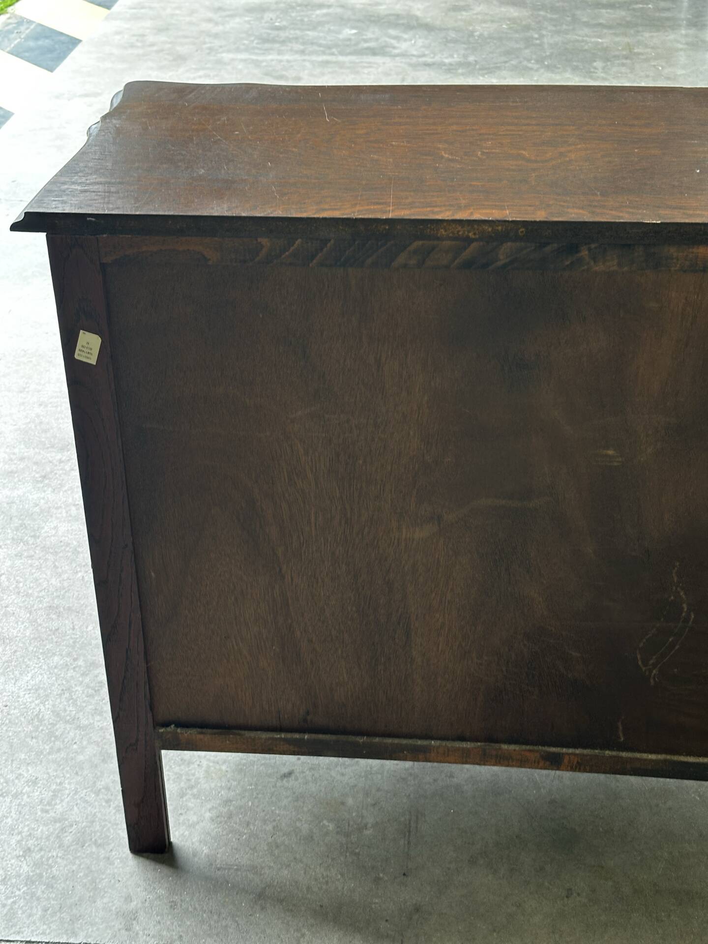 Petite commode en chêne à abattant – Mid-Century