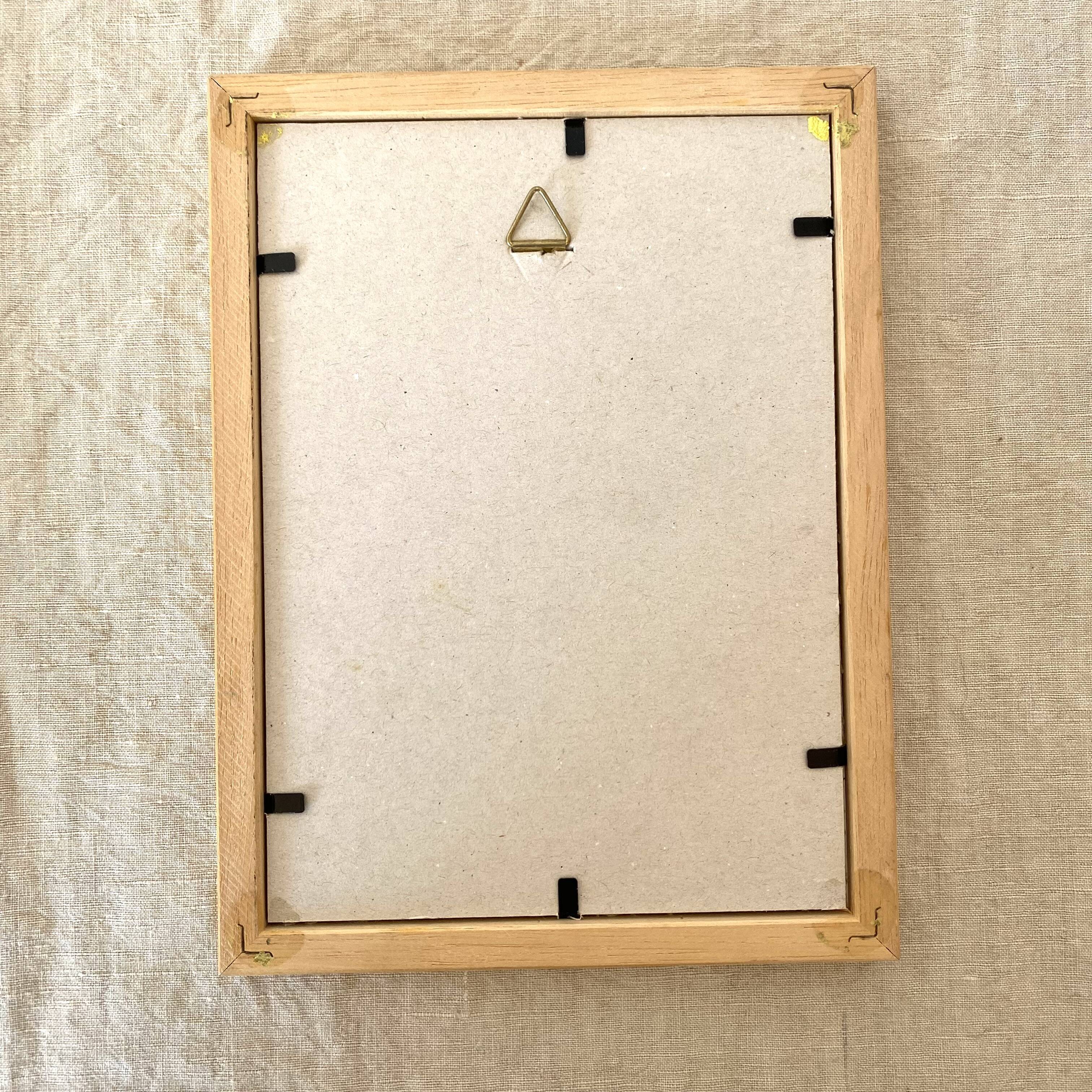 Frames 80s with golfers