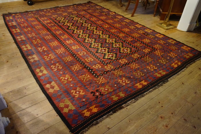 Kilim carpet 200 x 282 cm