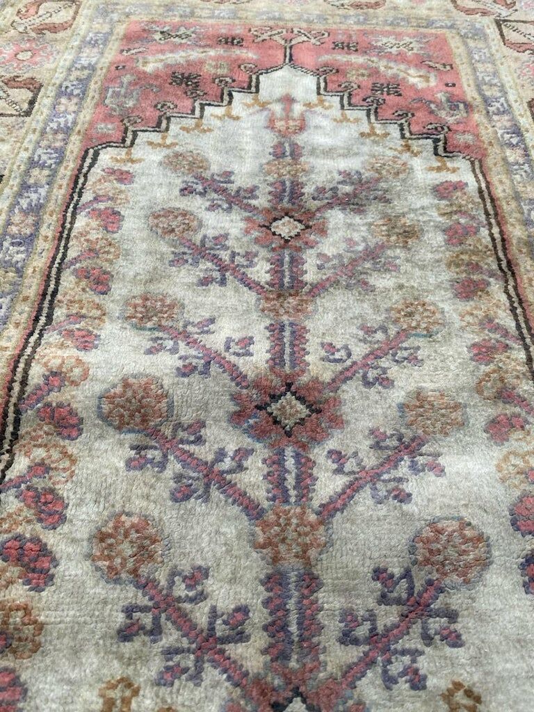 Vintage Turkish Kayseri carpet in silk and cotton 106x61 cm