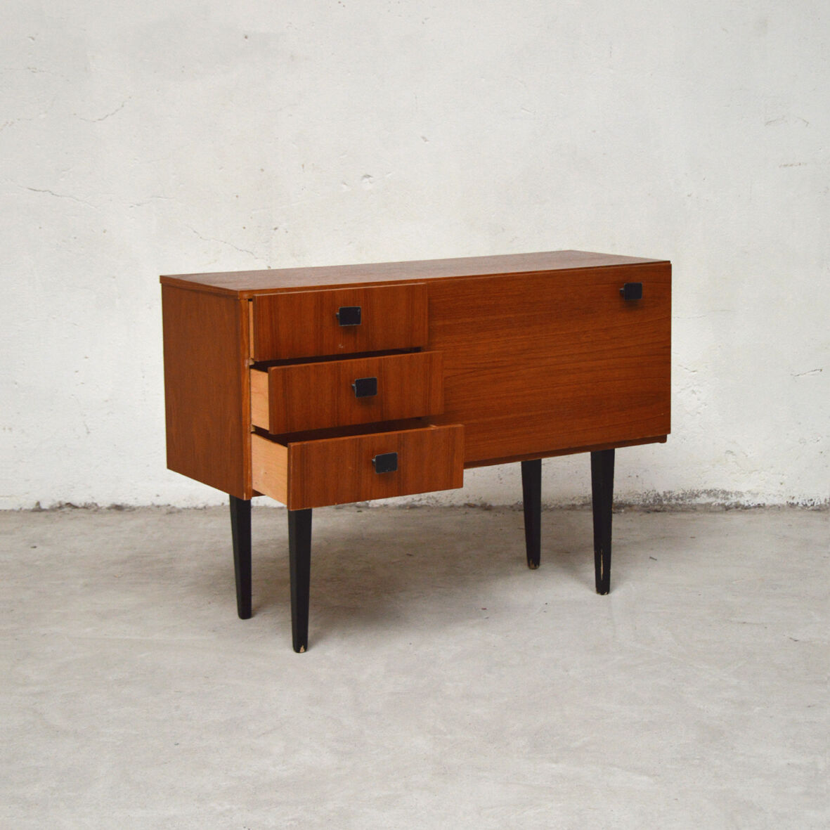 Vintage entrance furniture