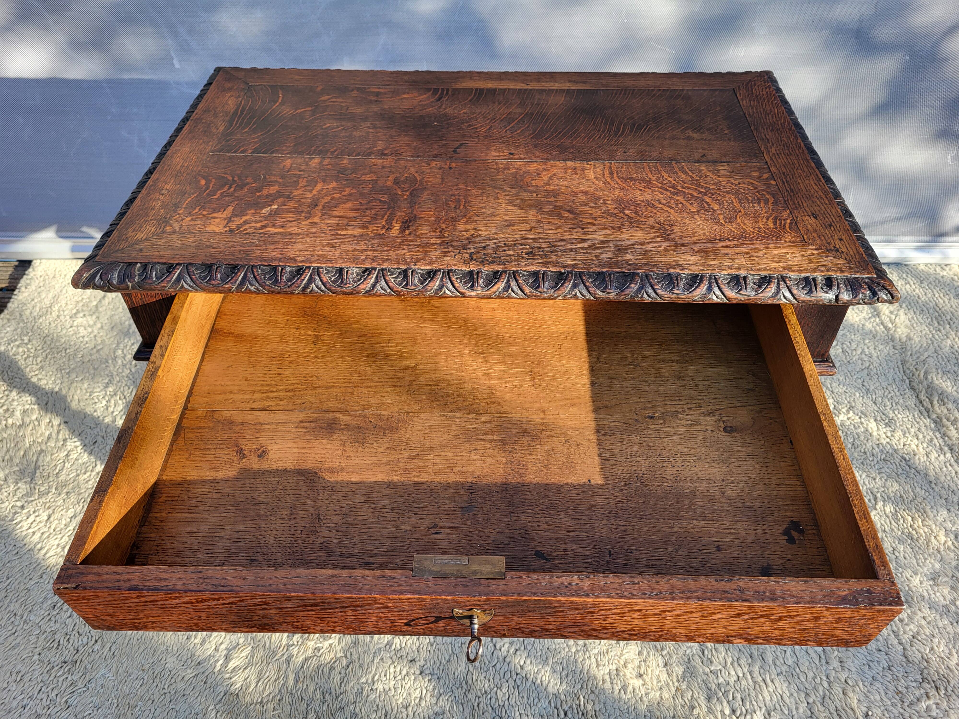 Louis XIII writing desk from the 19th century