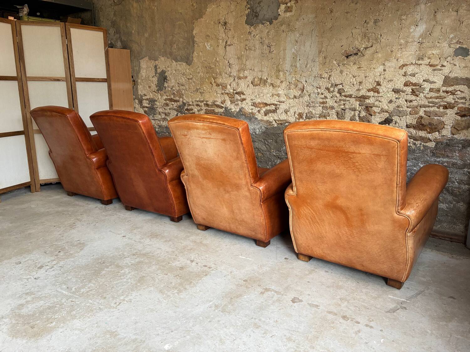 Lot de 4 fauteuils club, Cognac