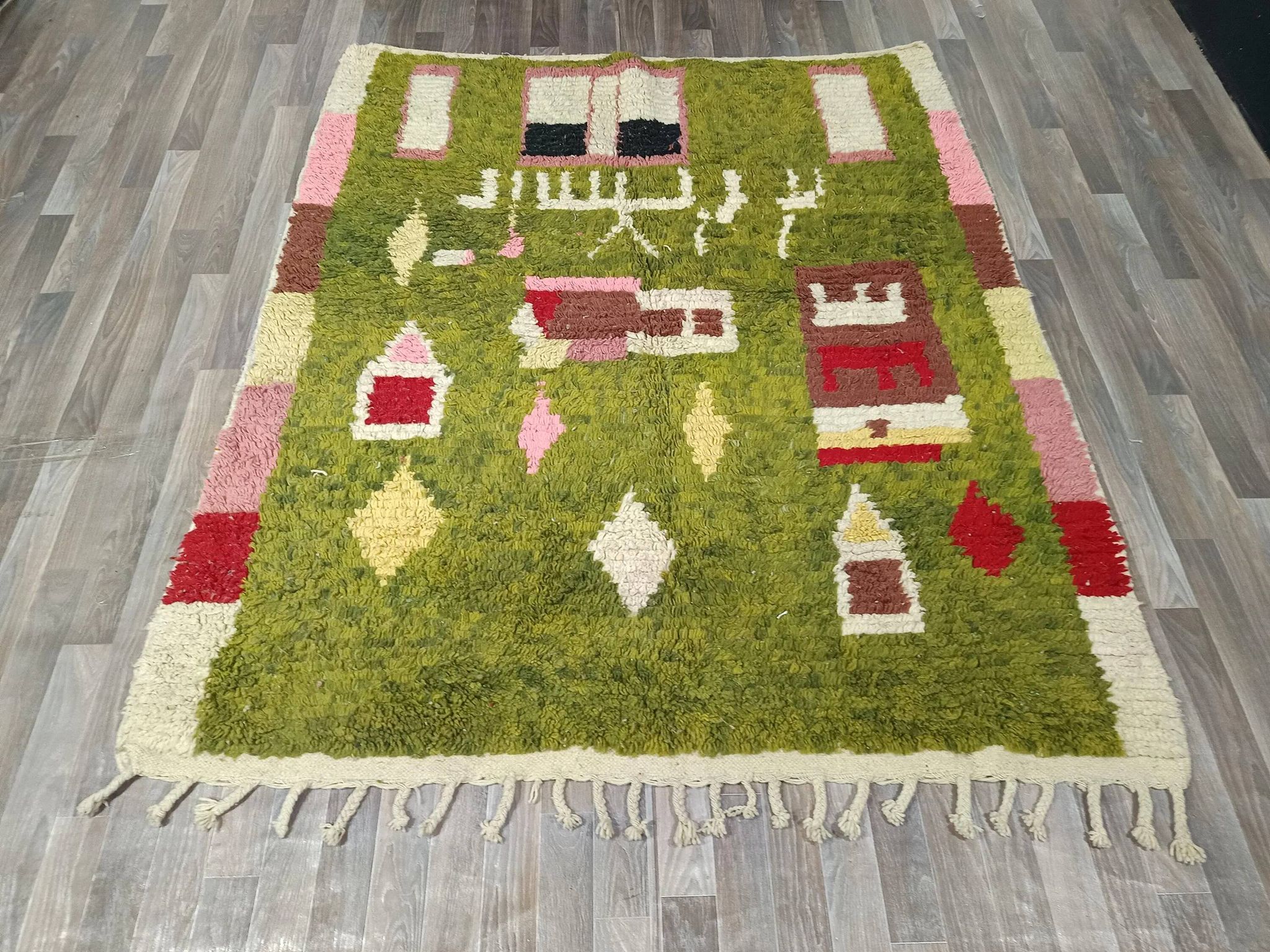 Tapis en laine artisanal marocain, grande taille 250x150 cm, fait main