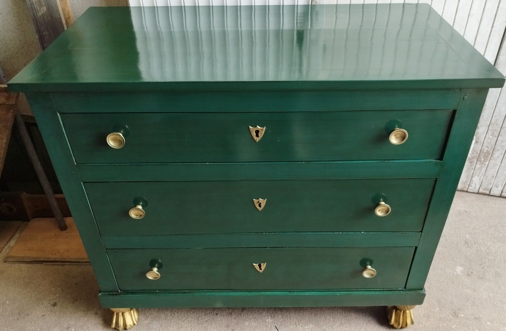 Chest of drawers xixth with green patina