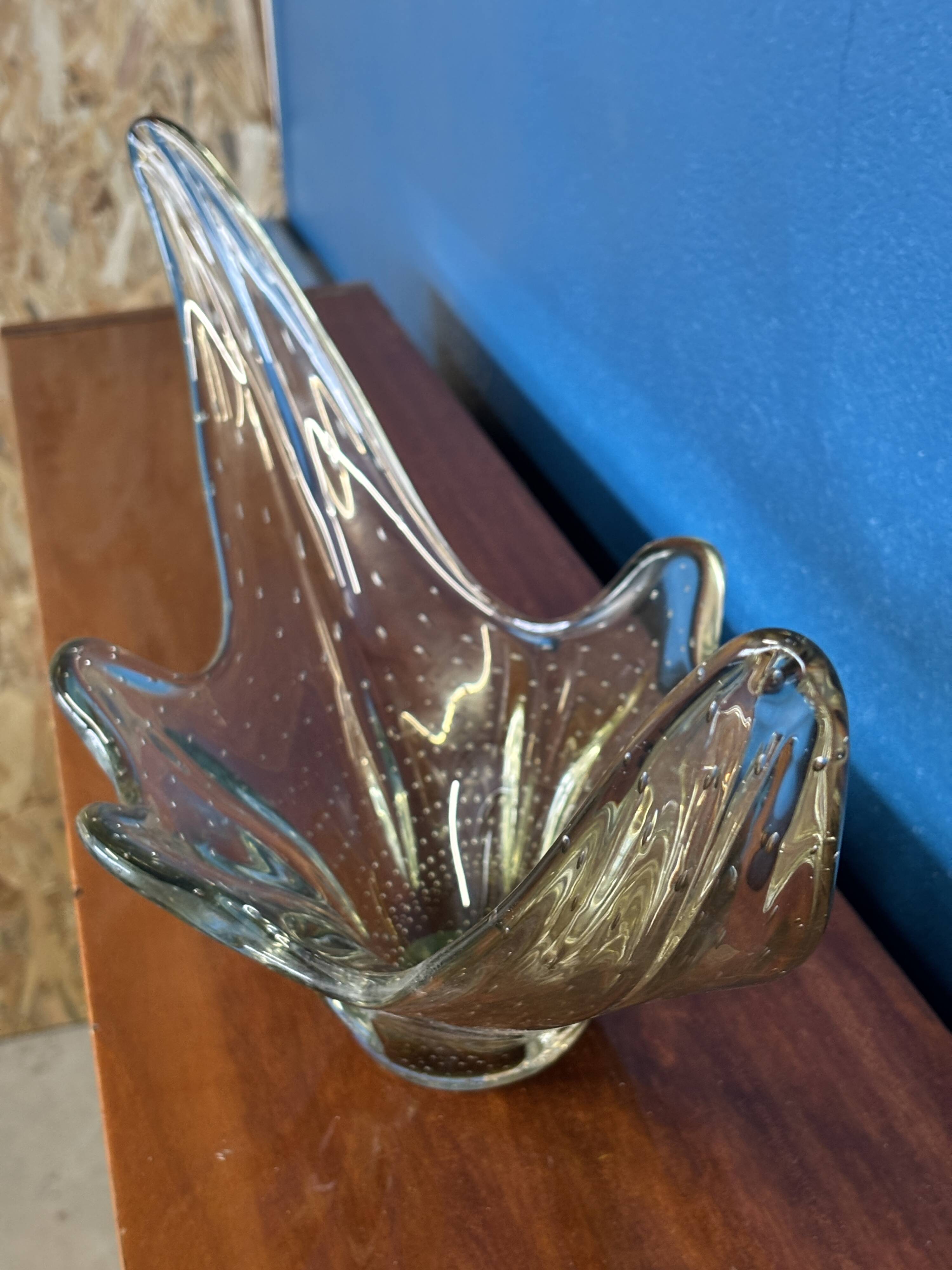 Large amber blown glass corolla bowl, Murano style