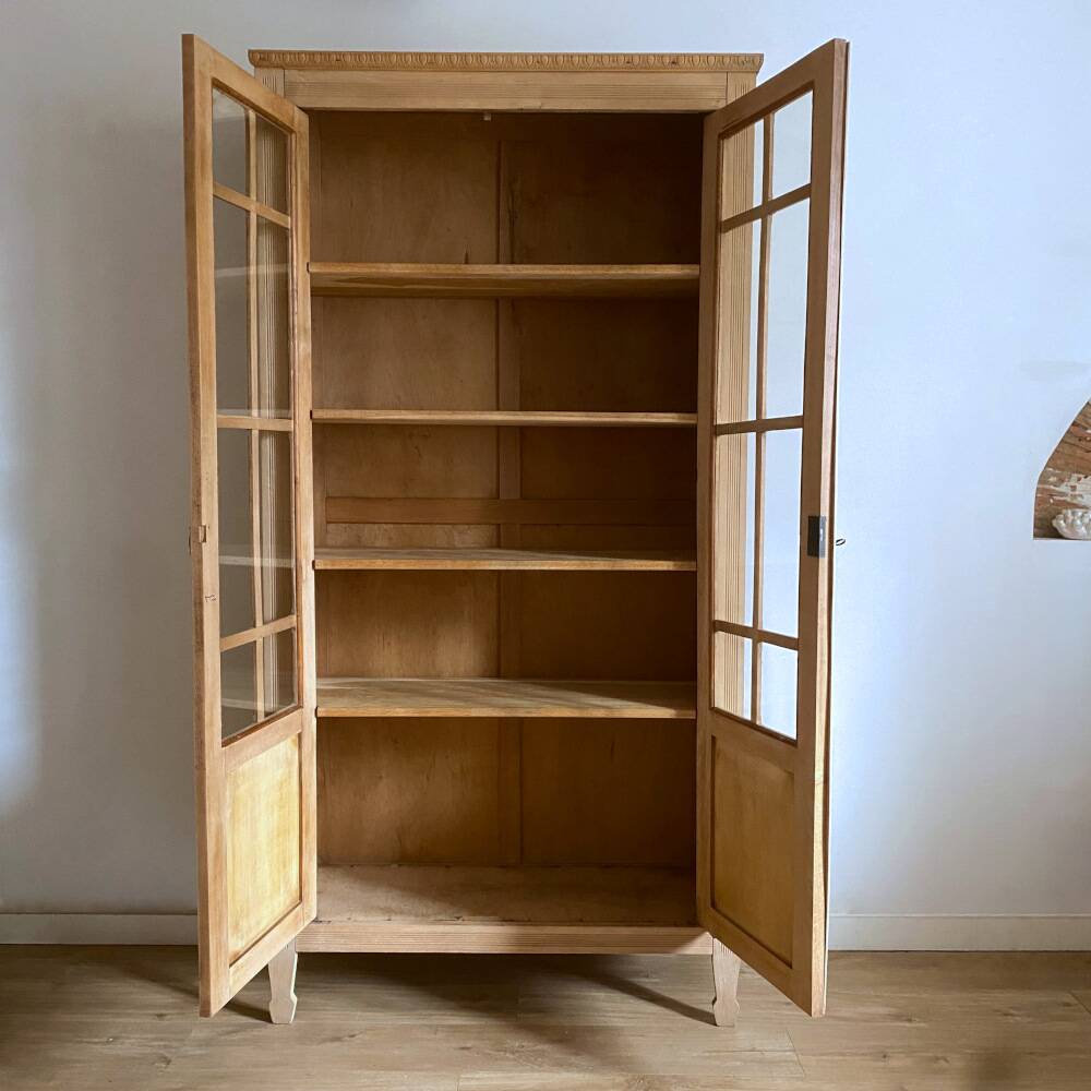 Art Deco glass cabinet