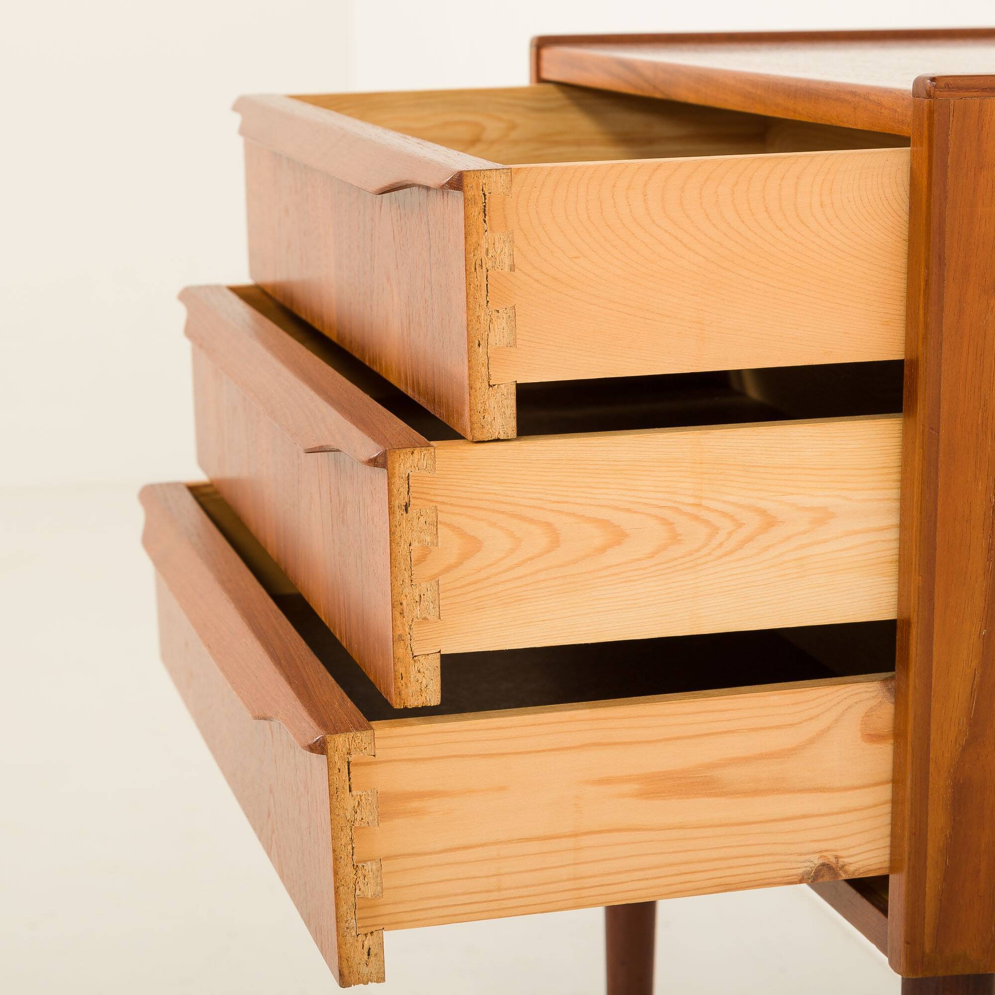 Meuble d'entrée en teck danois avec commode et miroir, années 1960.