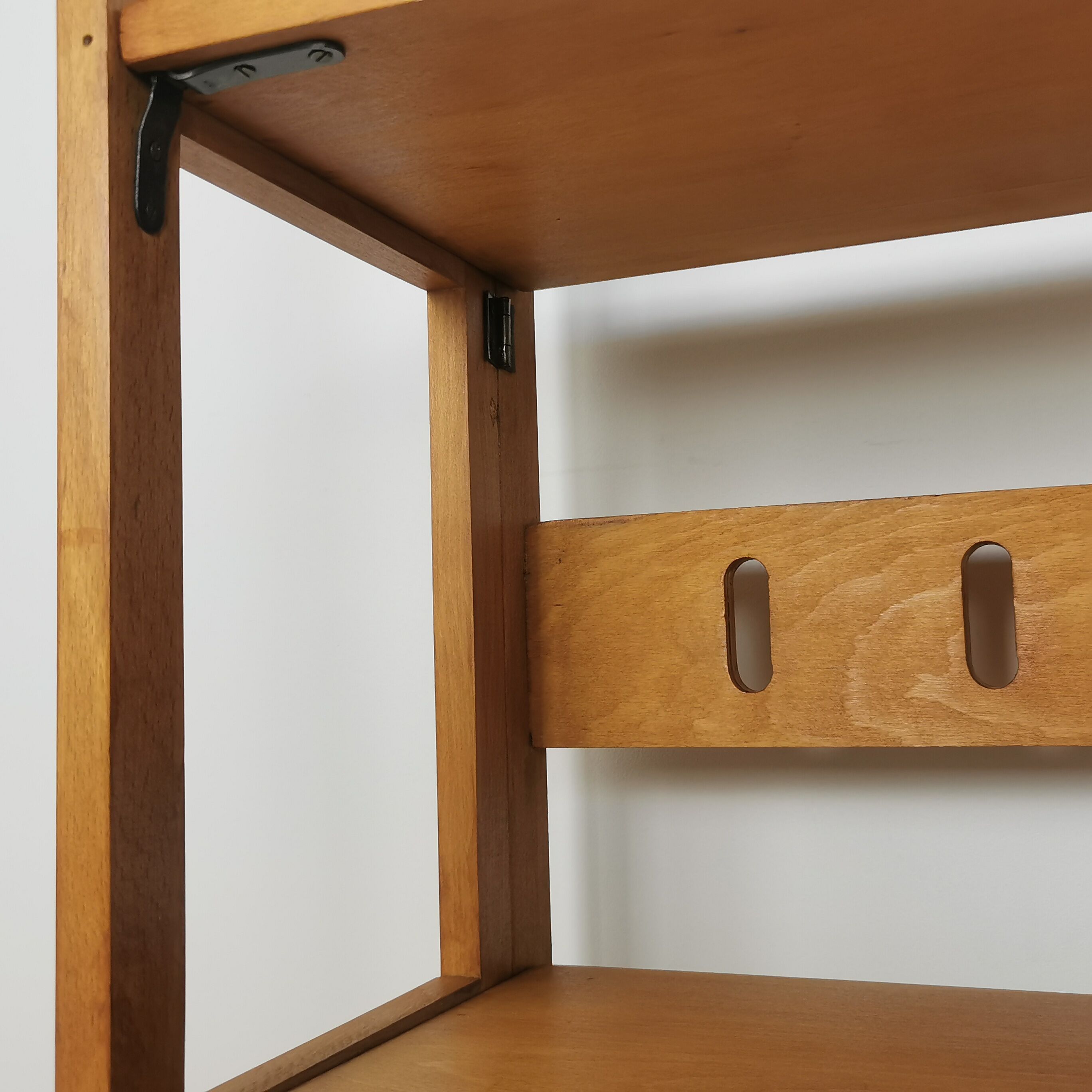 Folding bookcase shelf