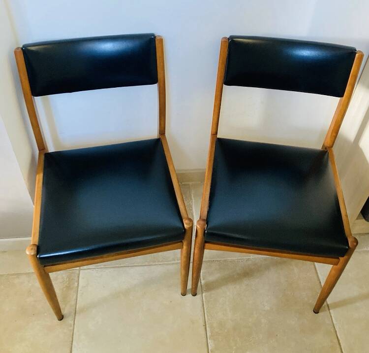Pair of Scandinavian chairs from the 1960s/70s