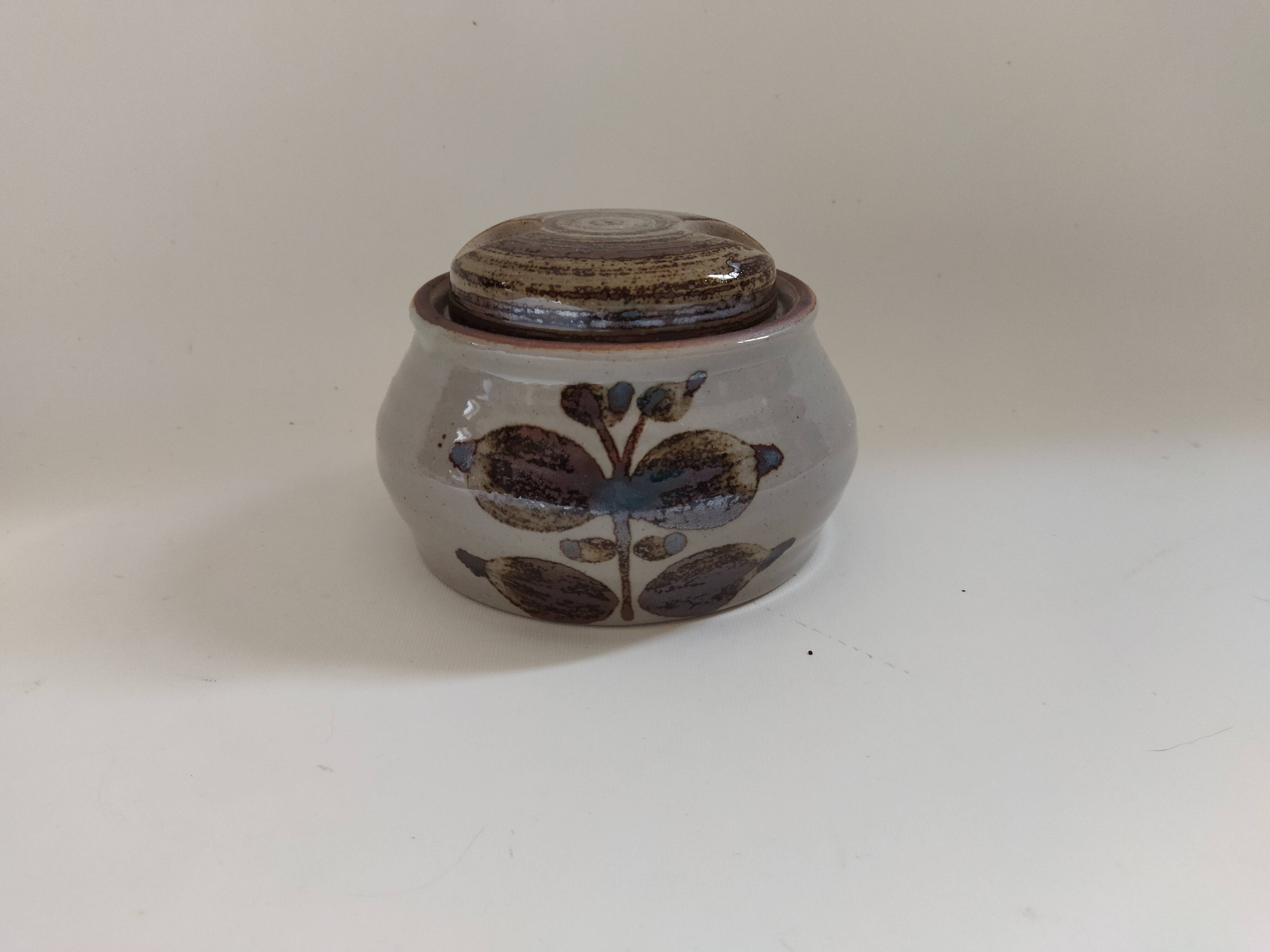 Arnon sandstone sugar bowl